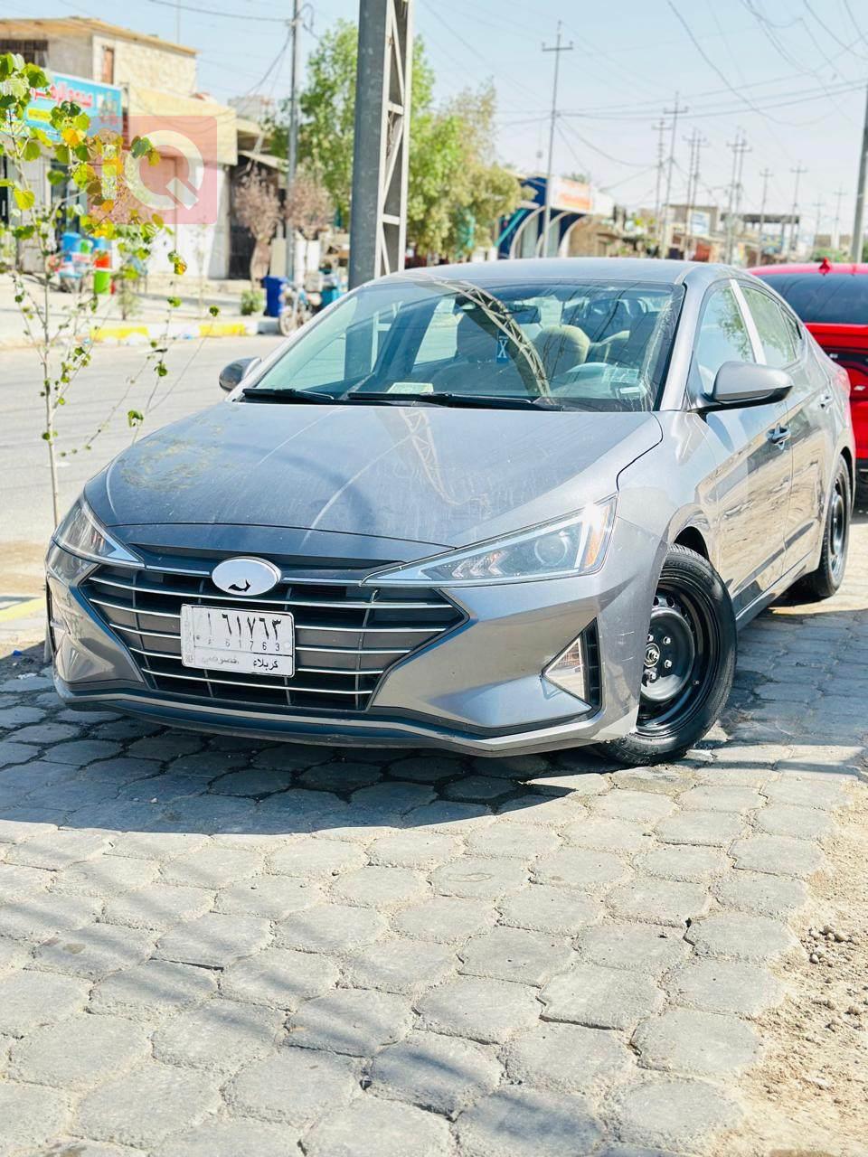 هیوندای ئەلەنترا